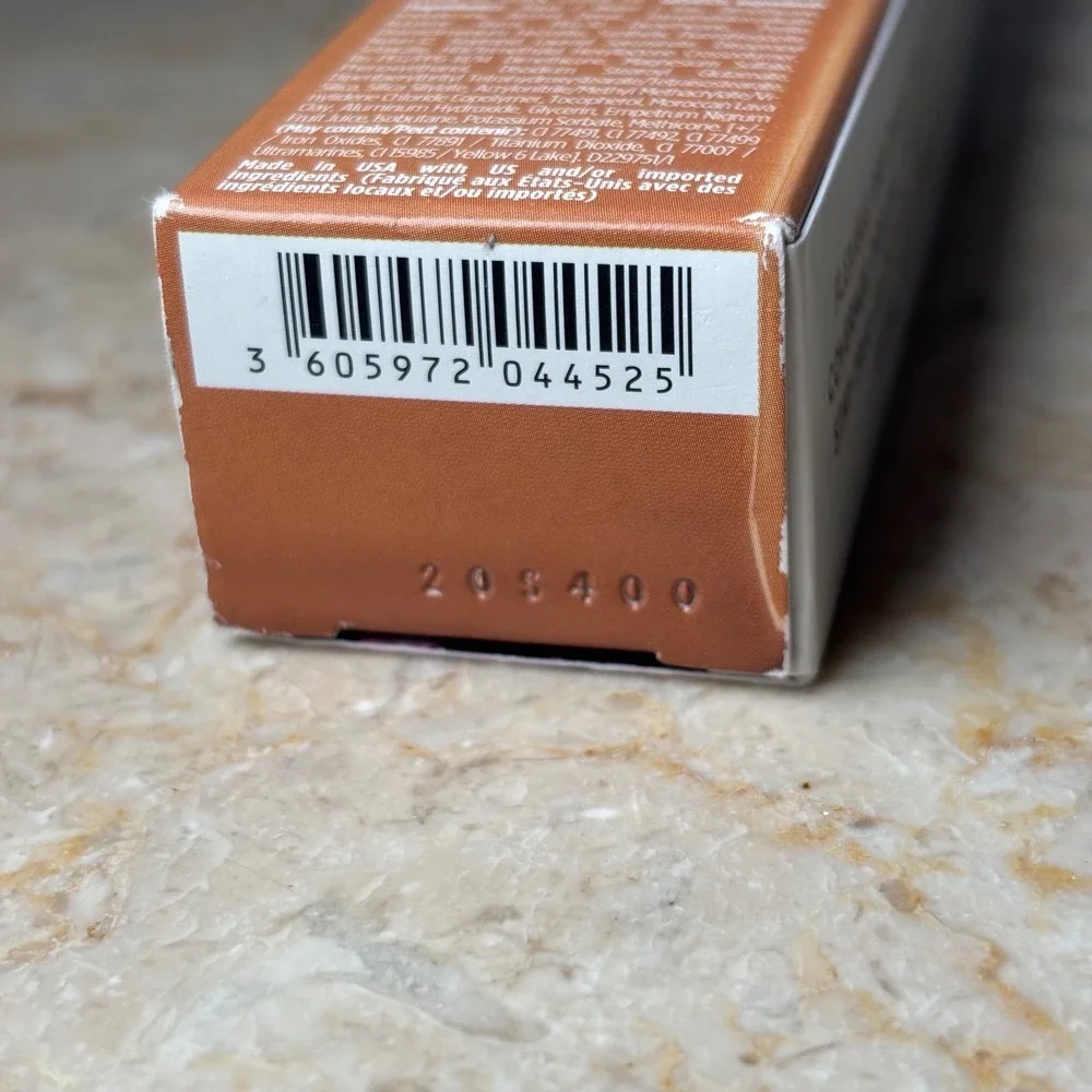 Urban Decay Stay Naked Foundation 60WR Medium Dark Weightless Liquid Matte 1oz